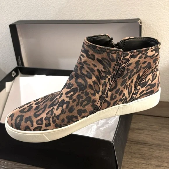 NIB [Naturalizer] Miranda Cheetah High Top Zipper Flat Sneakers Women’s Sz 7.5 - Picture 2 of 11